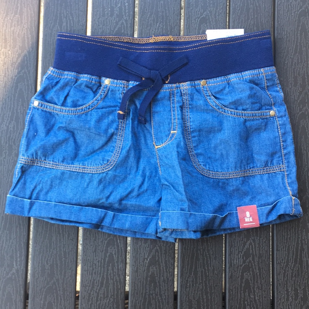 Arizona Girls size 8 regular jean shorts NWT!